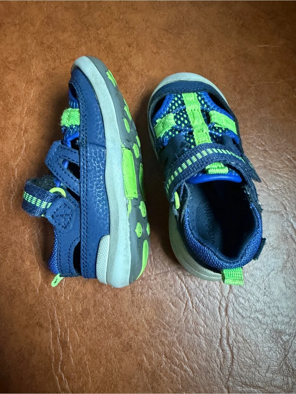 Stride Rite SRT Wade 2.0 boys sandals size 5.5W